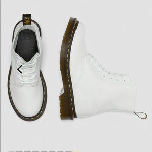 Dr Martens 1460 women’s pascal Virginia leather boots